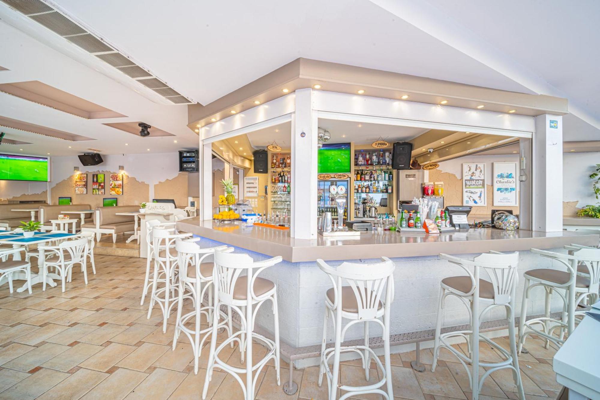Kastro Beach Apartments Malia Eksteriør billede