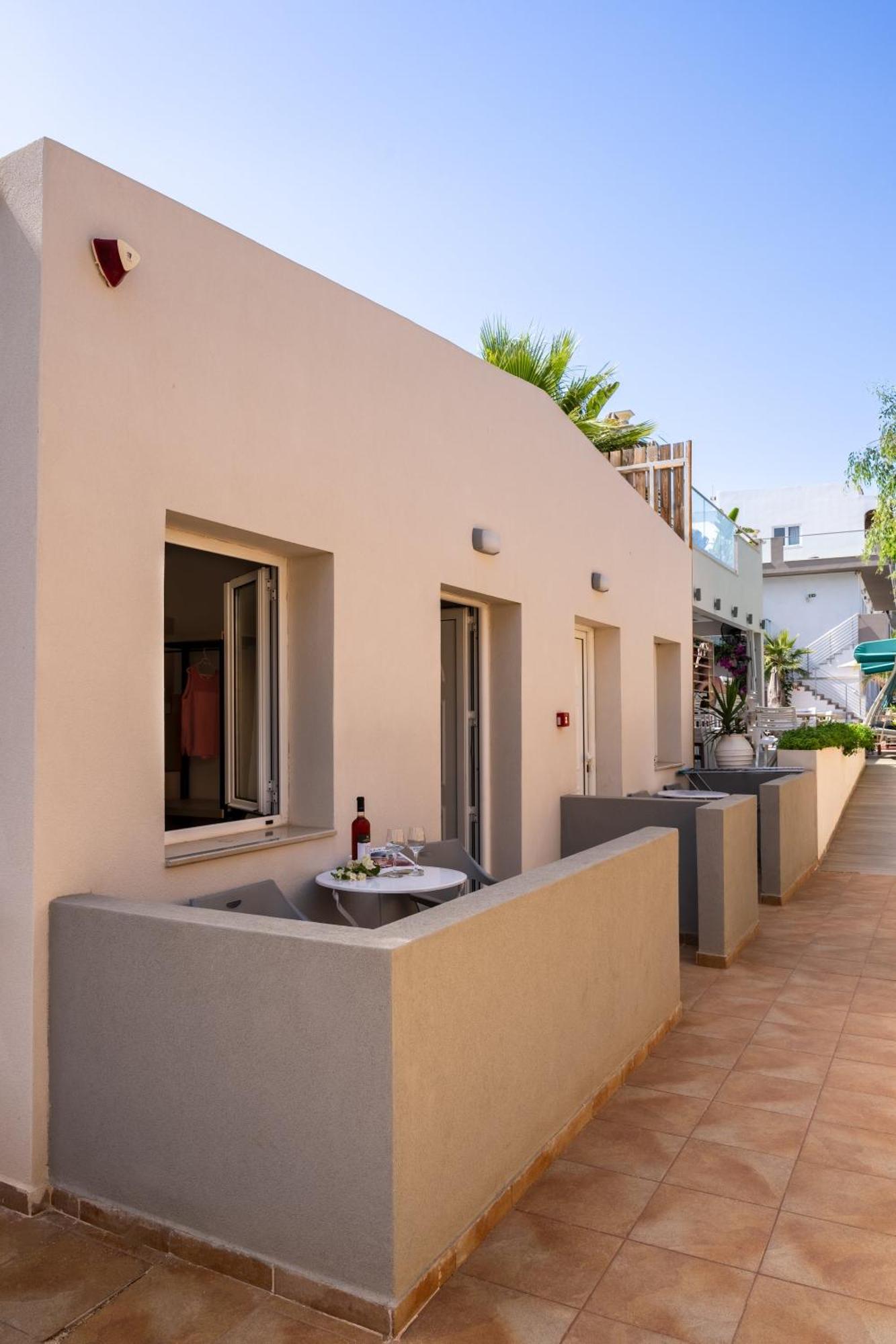 Kastro Beach Apartments Malia Eksteriør billede